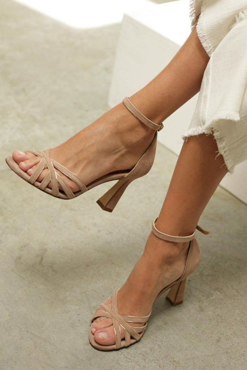 Junirae | Women's Strappy Peep Toe Block Heel Sandals