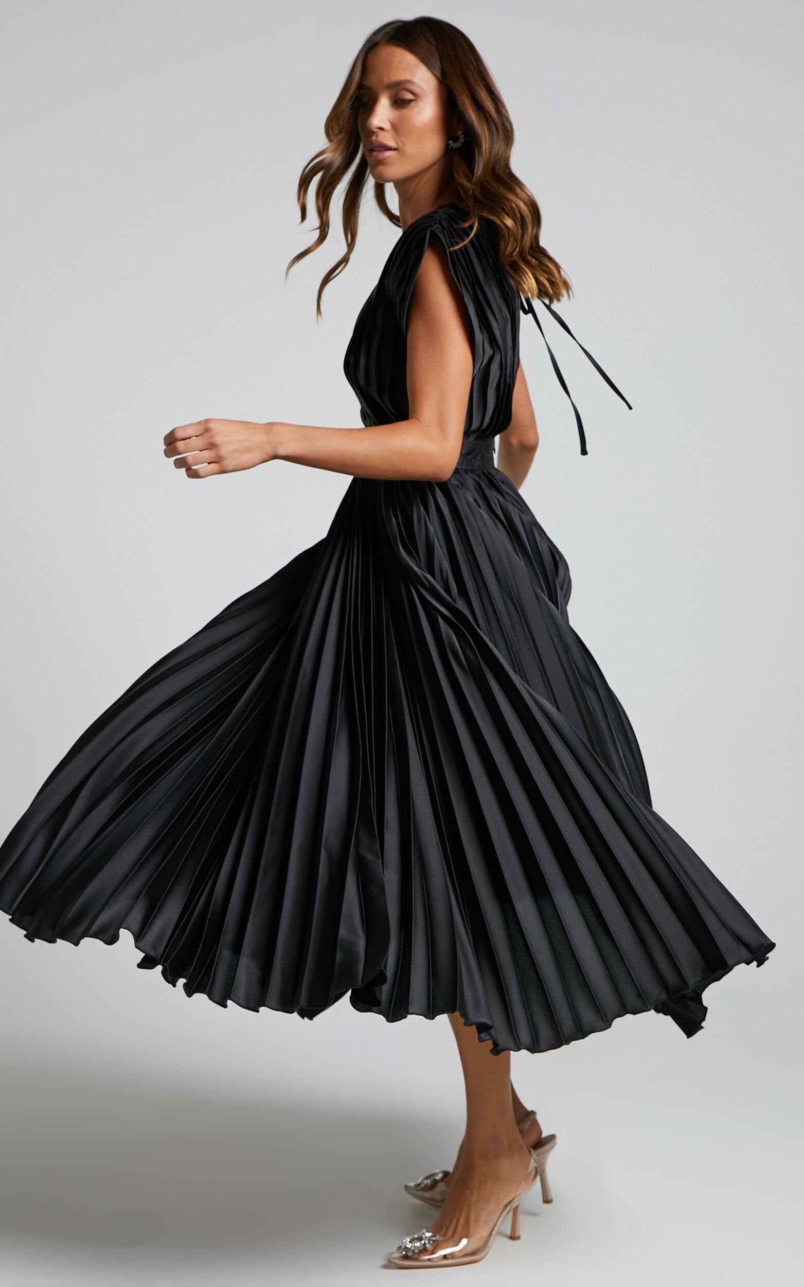 Eulalia | Women's Elegant V-Neck Pleated Midi Dress