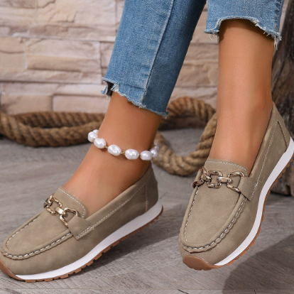 Amelisse | Women's Chain Detail Slip-On Loafers