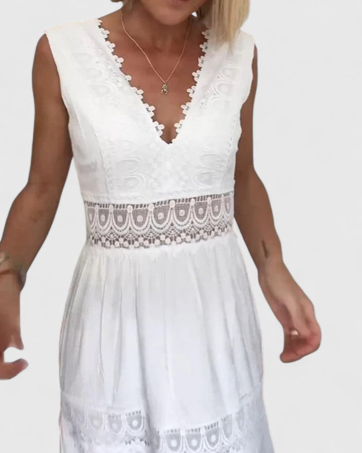 Isavelle | Women's Lace Trim Scallop V-Neck Midi Dress
