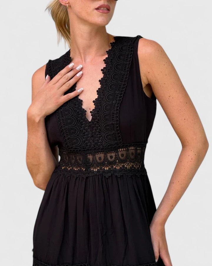 Isavelle | Women's Lace Trim Scallop V-Neck Midi Dress