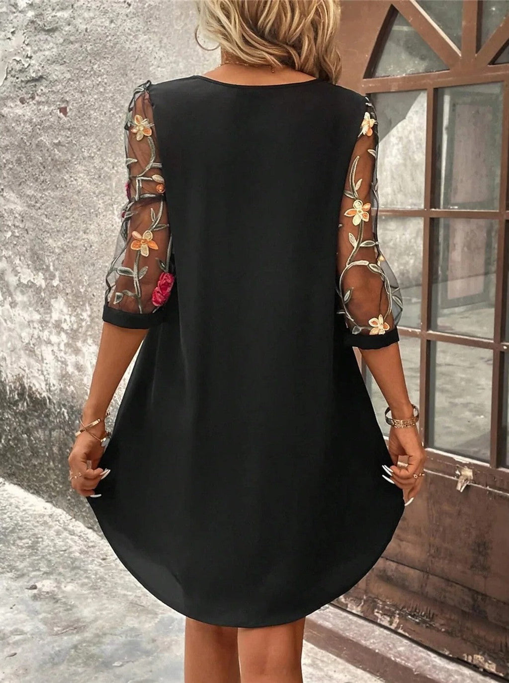 Phaedra | Women's Floral Mesh Sleeve Keyhole Summer Dress